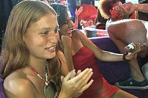 jeune fille 18 ans nu