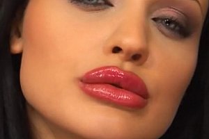 girl with ohmibod